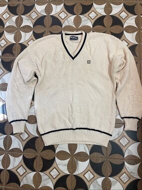 Vintage McBriar 1980s/90s VNeck Sweater